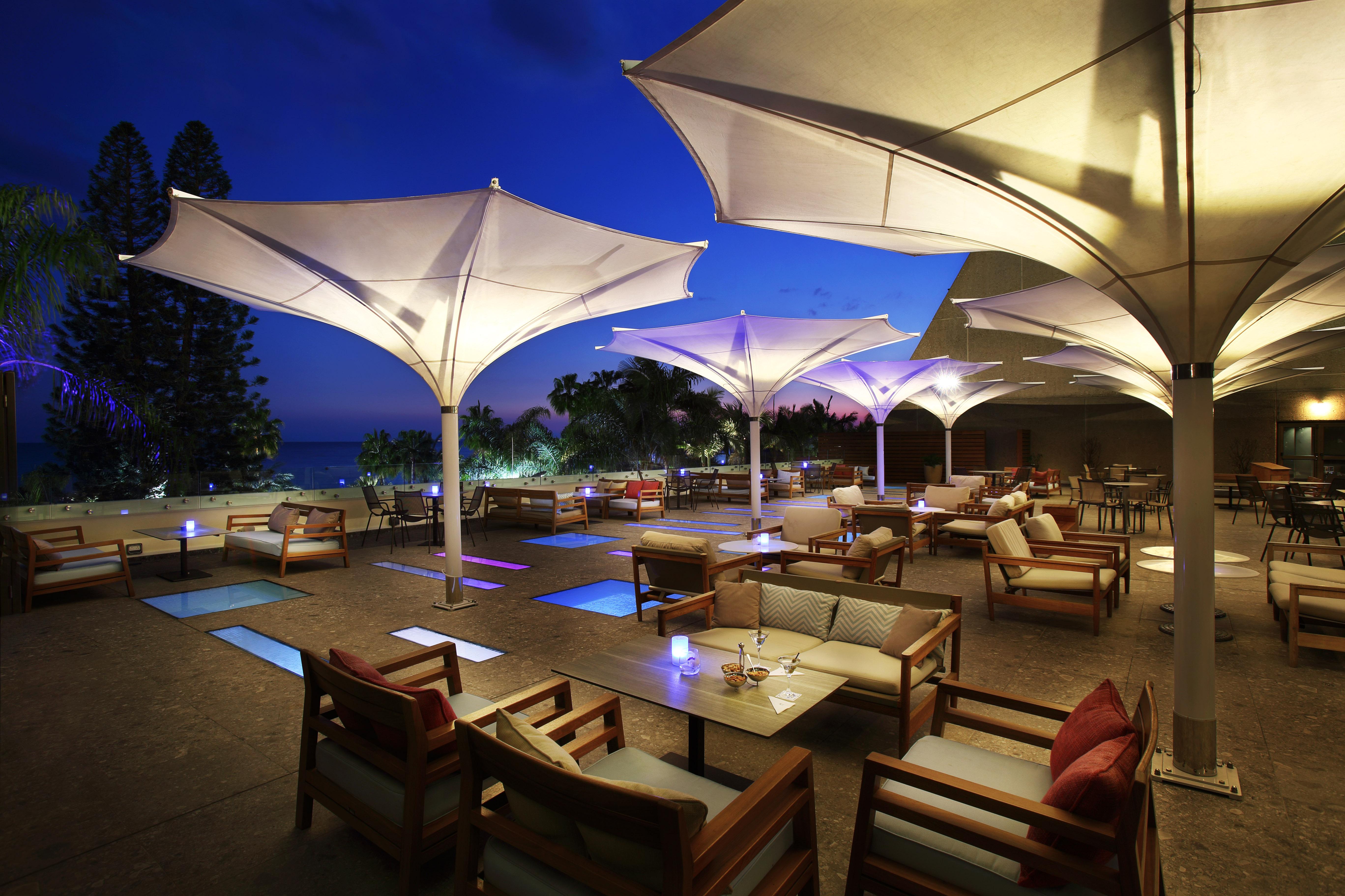 Amathus Beach Hotel Lemesós Eksteriør bilde The Deck