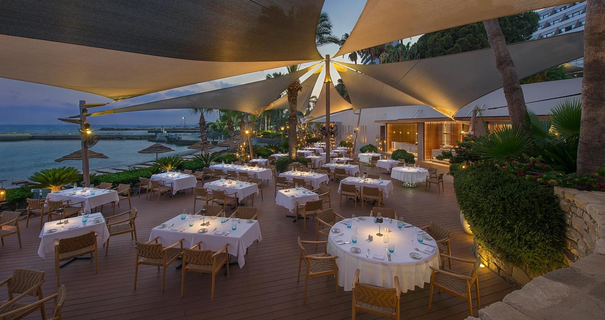 Amathus Beach Hotel Lemesós Eksteriør bilde The Beach Club