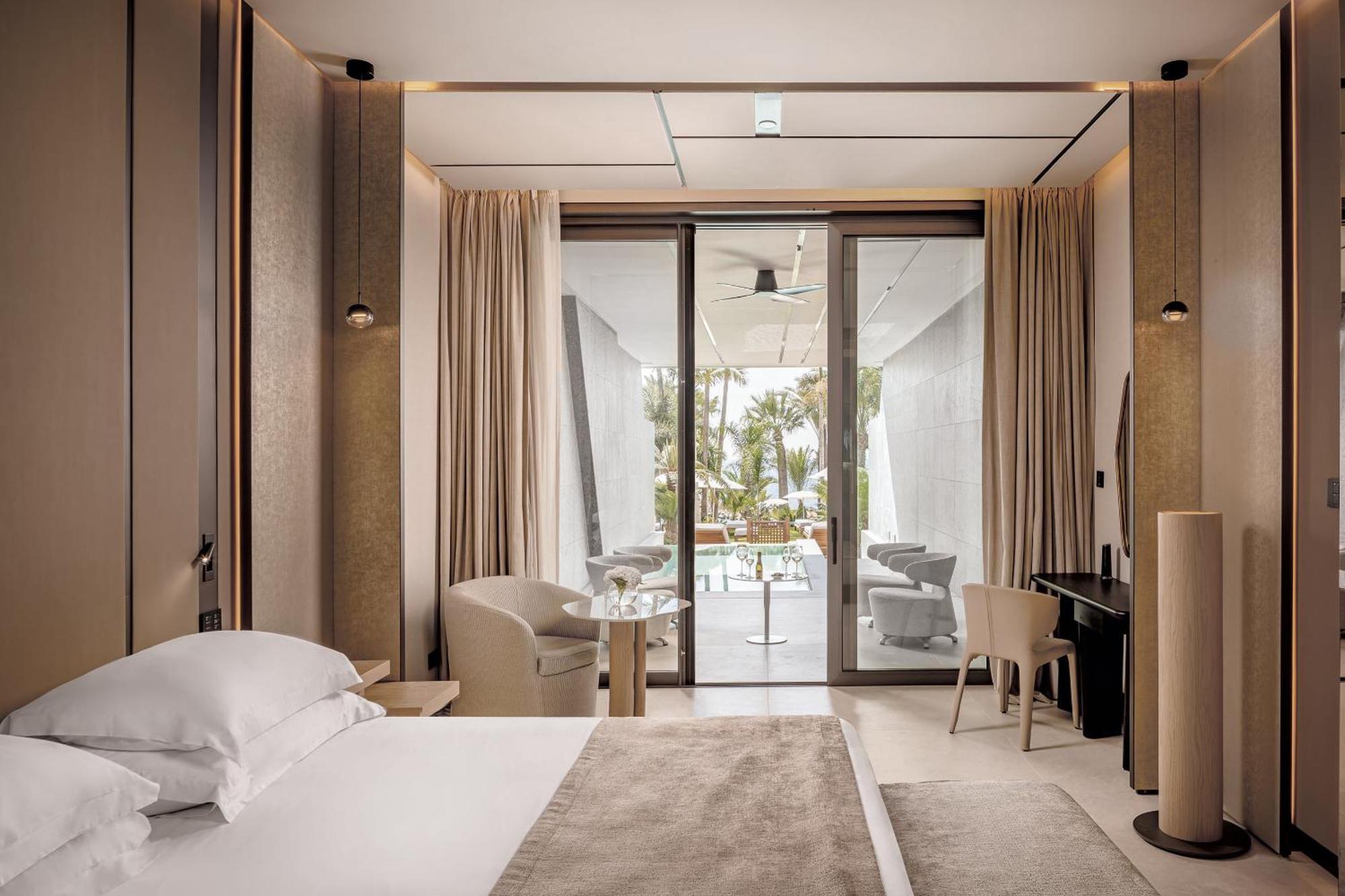 Amathus Beach Hotel Lemesós Eksteriør bilde Deluxe Pool Access